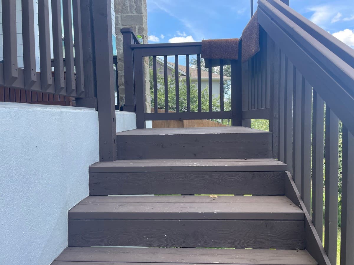 Side-by-side composite and pressure-treated deck board comparison showing grain, color, and edge profile